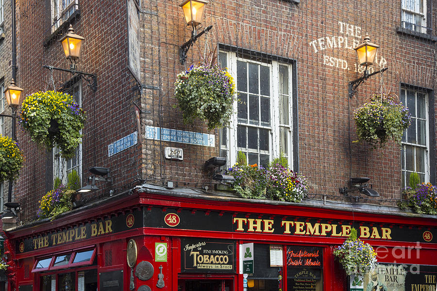 Temple Bar - Dublin Photograph by Brian Jannsen