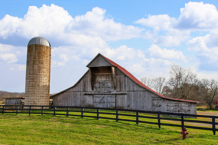 Tennessee Silo Barn Photograph by Lorraine Baum