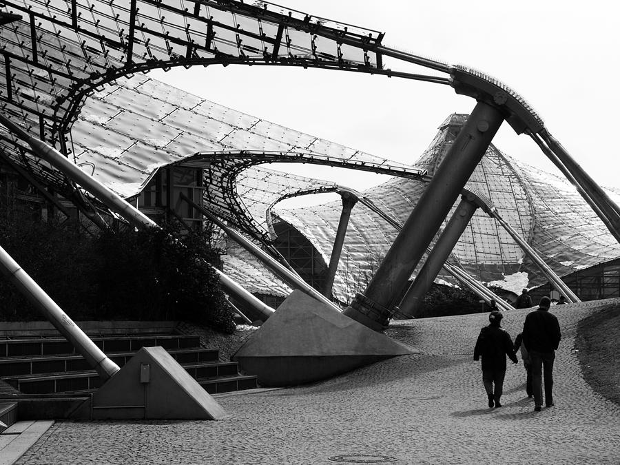Munich Movie Photograph - Tensile Strength - 3 of 3 by Alan Todd