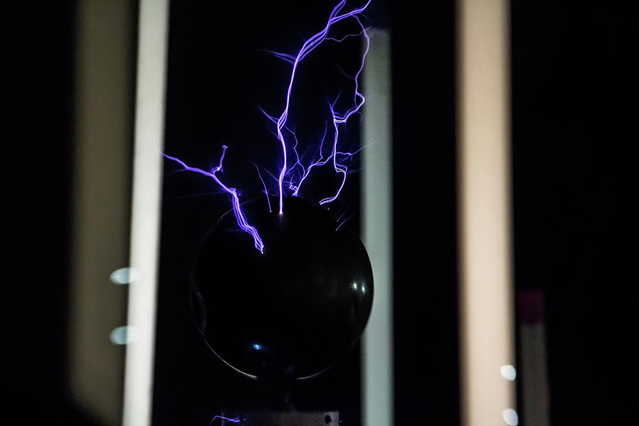 Tesla Coil 2 by Tyson Kinnison Tesla Coil 2 by Tyson Kinnison
