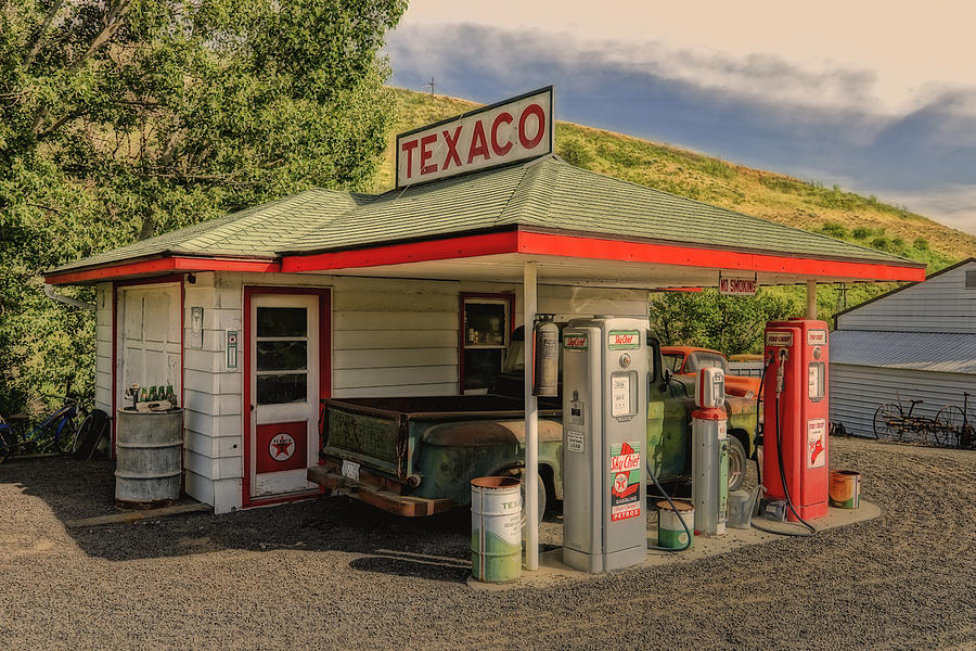 Texaco Gas Station on Farm in Palouse WA DSC04525 Photograph by Greg Kluempers