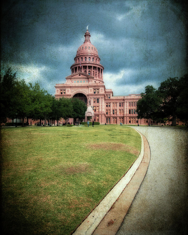 Austin Photograph - Texas State Capitol Building by Ray Devlin