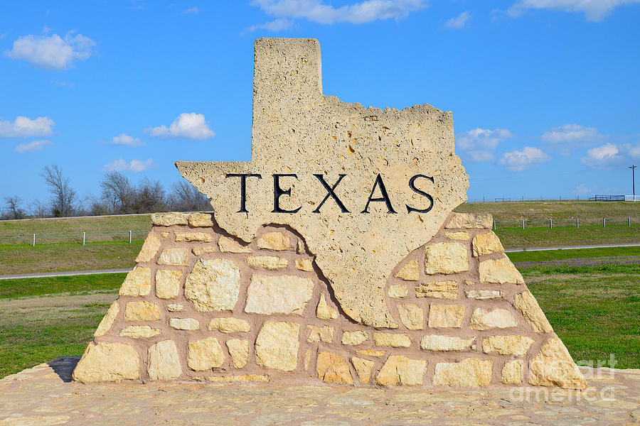 Texas Welcome Sign Photograph by Catherine Sherman