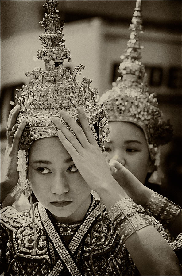 Black And White Photograph - Thai Dancers Preparing by Robert Ullmann