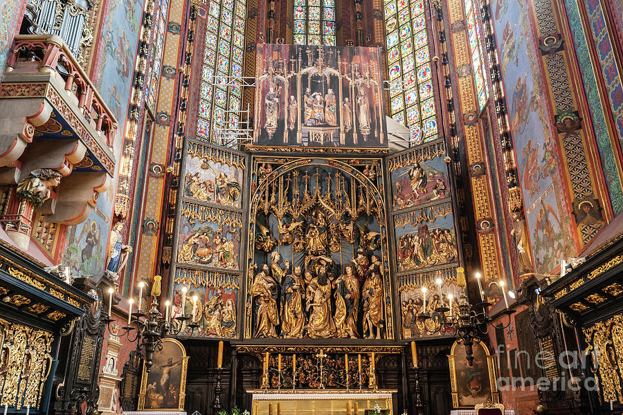 The altarpiece of Veit Stoss in St. Marys Basilica, Cracow, Poland. Photograph by Michal Bednarek