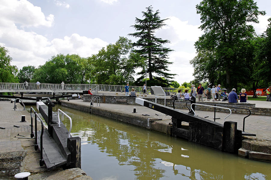 The Barge Lock, Stratford Photograph by Rod Johnson
