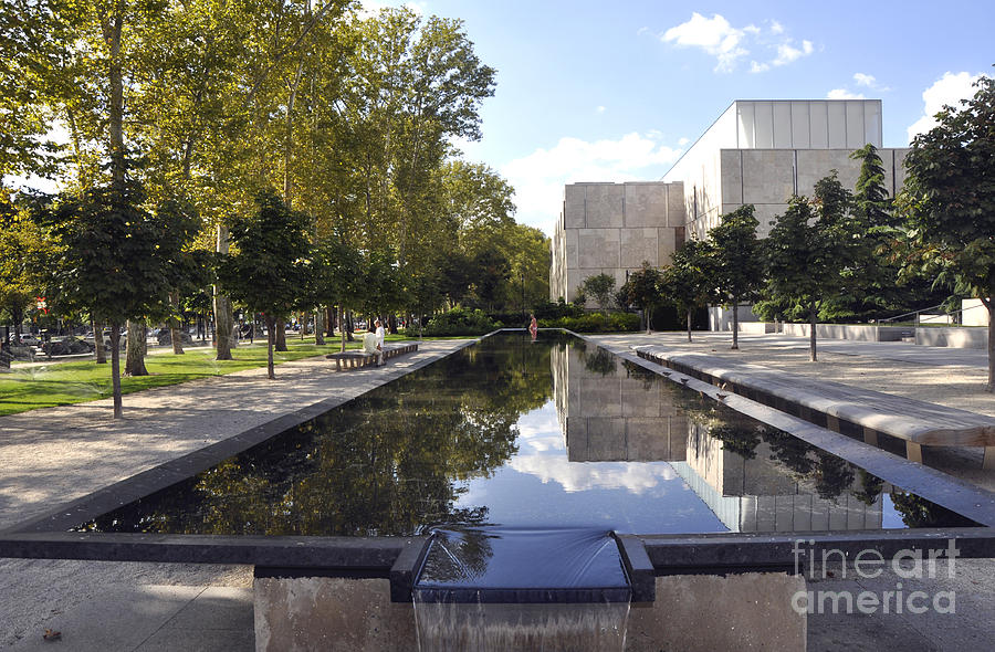 The Barnes Foundation Photograph by Andrew Dinh