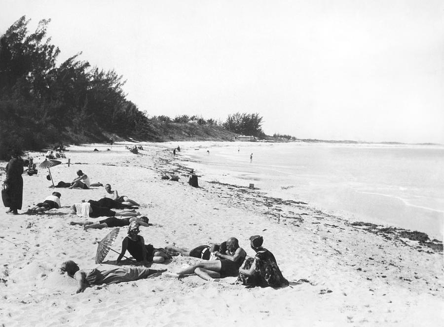 The Beaches At Nassau Photograph by Underwood Archives