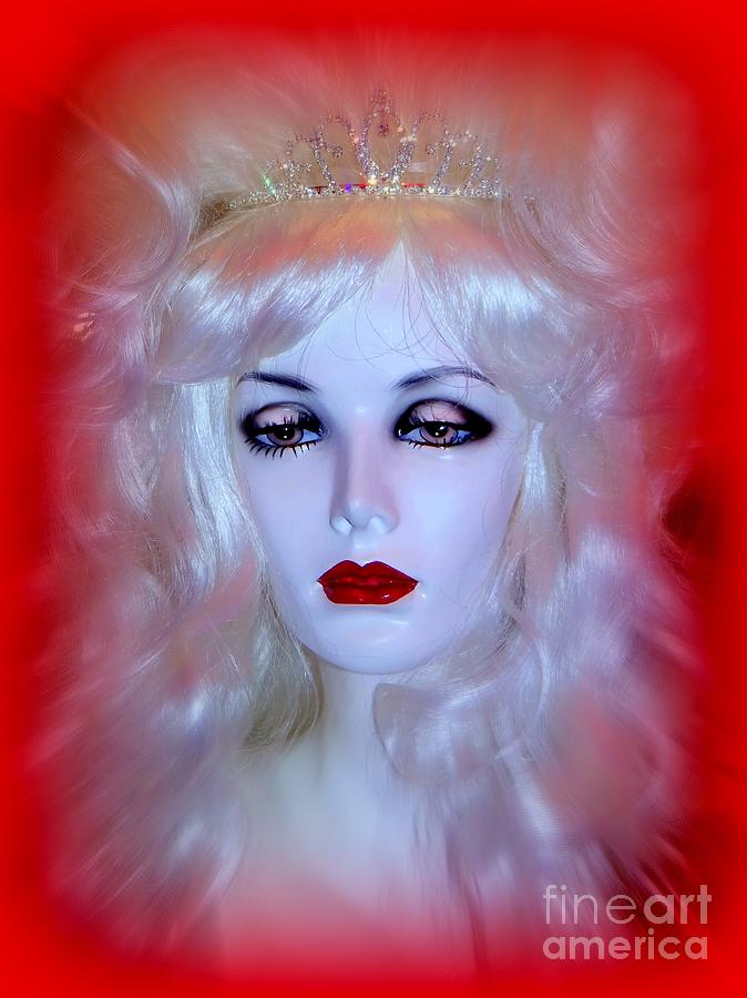 The Beauty Queen Digital Art by Ed Weidman