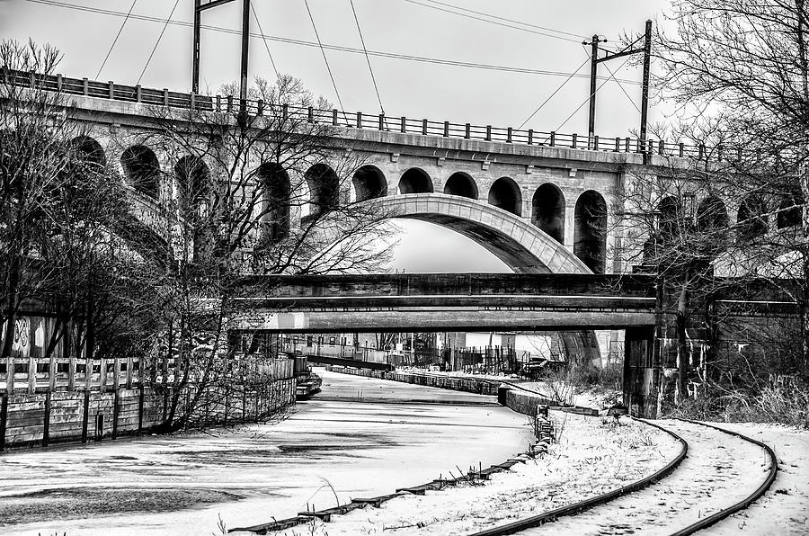 The Canal at Manayunk in Winter Photograph by Bill Cannon