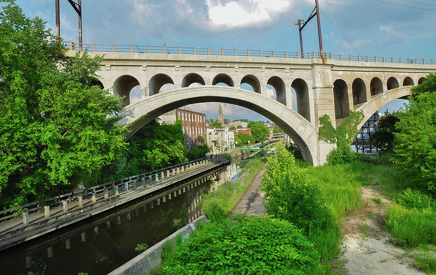 The Canal Zone - Manayunk Photograph by Bill Cannon