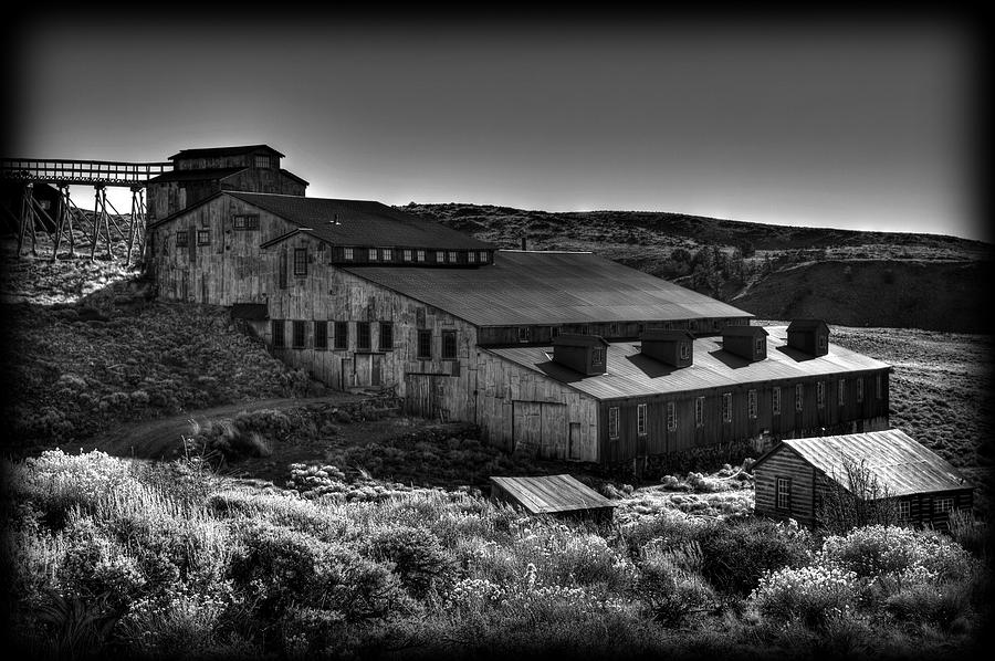 Fall Photograph - The Carissa Mine Mill by Michael Morse