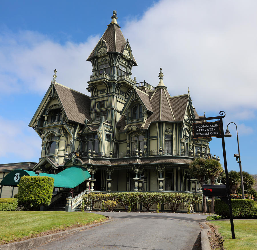 The Carson Mansion Photograph by DUG Harpster - Fine Art America