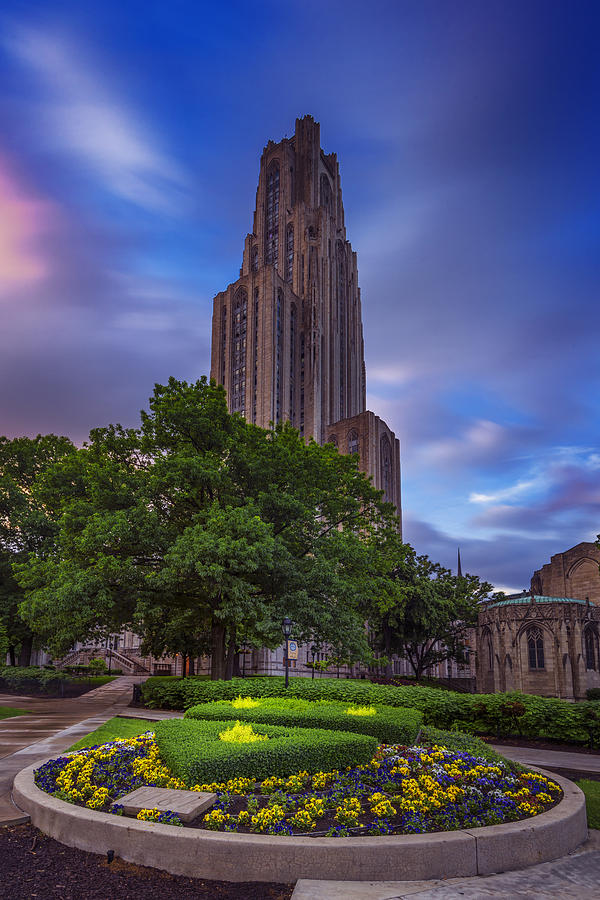 University Of Pittsburgh Photograph - The Cathedral of Learning by Rick Berk