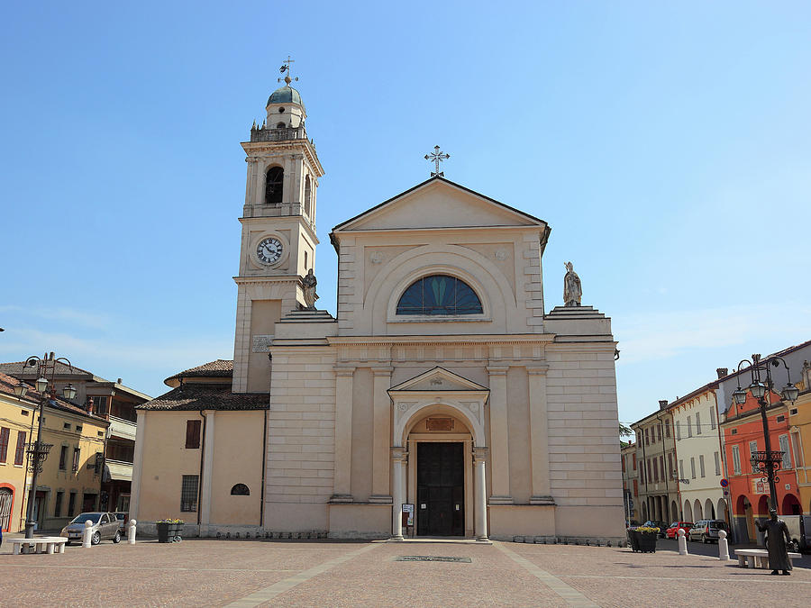 the church Santa Maria Nascente e San Genesio, Brescello, Province of ...