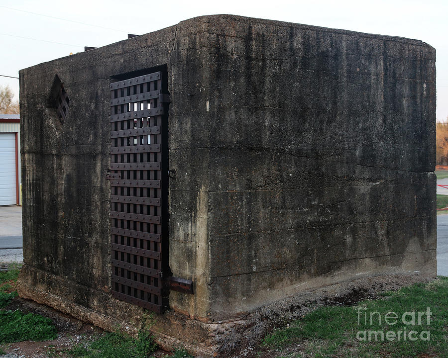 The Clink Photograph by Laura Deerwester - Pixels