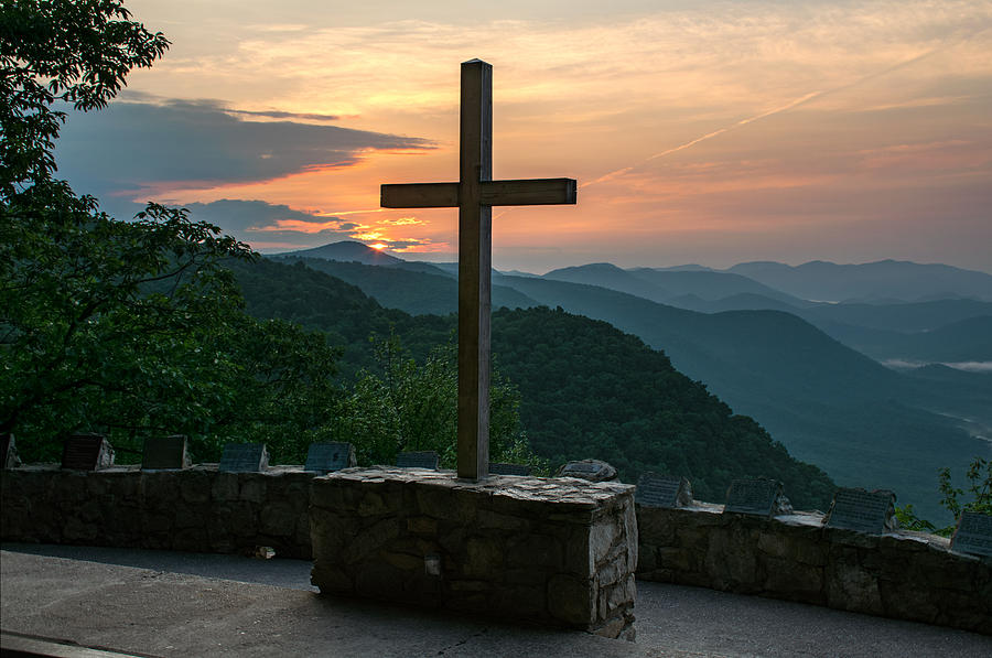 The Cross at Pretty Place by Kevin Ruck.