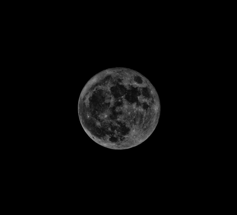The Dark Super Moon Photograph by Robert Knight