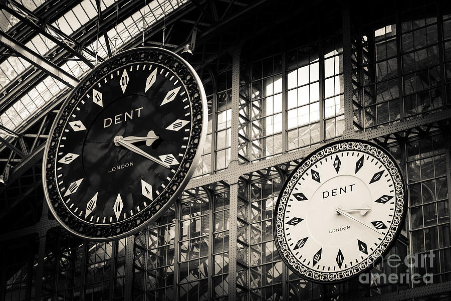 The Dent clock and replica at St Pancras Railway Station by Peter Noyce The Dent clock and replica at St Pancras Railway Station by Peter Noyce
