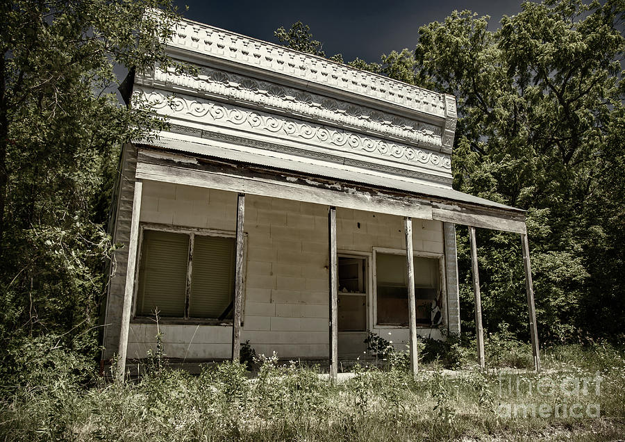 The Fading Memory Of The Country Store Photograph by Kevin Anderson