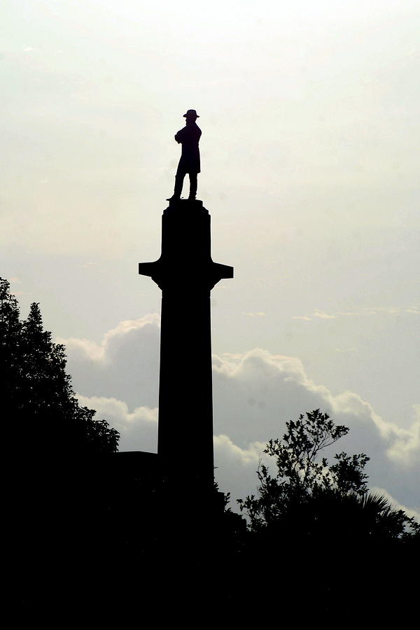 The Final Sunrise Of The Statue Of General Robert E. Lee Photograph by Michael Hoard