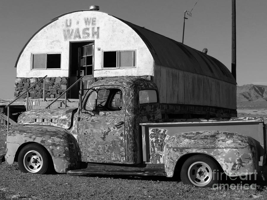 The forgotten truck Photograph by Jennifer E Doll