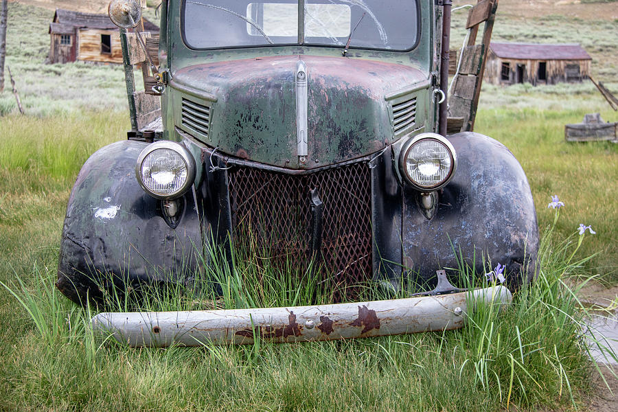 The Front of an Old Truck Photograph by Arne Beruldsen - Fine Art America