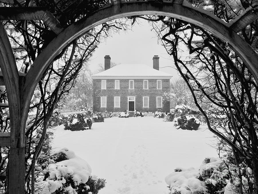 The George Wythe House and Garden Photograph by Rachel Morrison