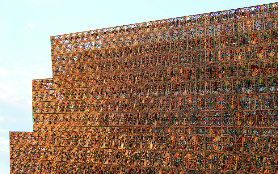 The Golden Lattice Of The National Museum Of African American History And Culture Photograph by Cora Wandel
