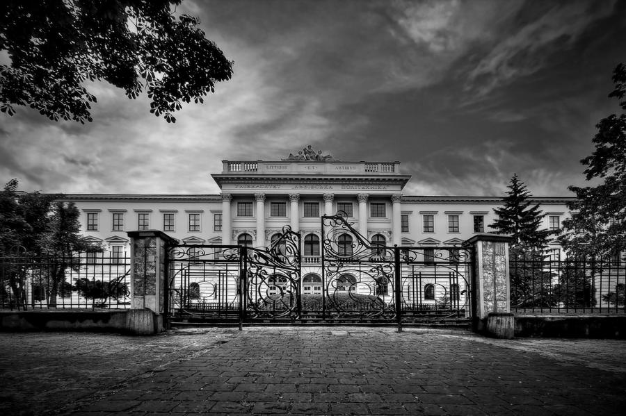 Architecture Photograph - The Grand Entrance by Evelina Kremsdorf