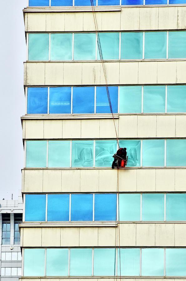 The High Flying Window Cleaner  Photograph by Bill Cannon