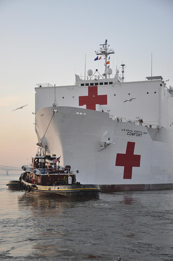 The Hospital Ship Usns Comfort Departs Photograph by Stocktrek Images