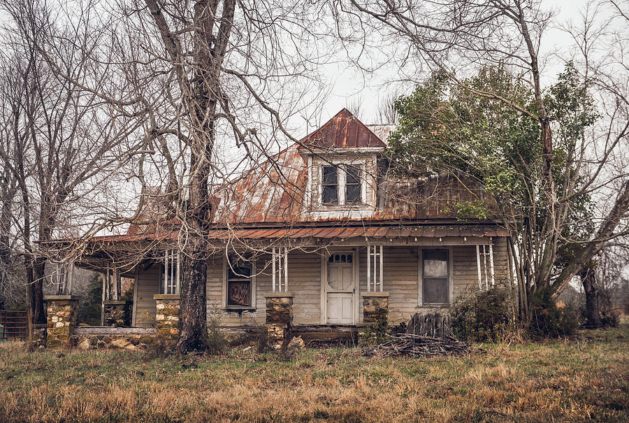 The House On Beale Rd. Photograph by Cynthia Wolfe
