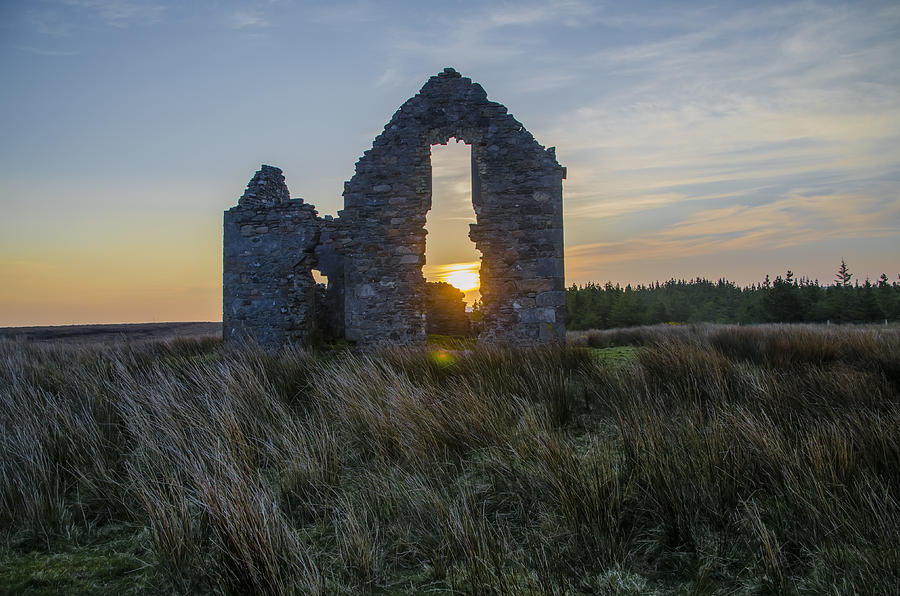 Hunting Photograph - The Hunting Lodge At Lough Easkie at Sunrise by Bill Cannon