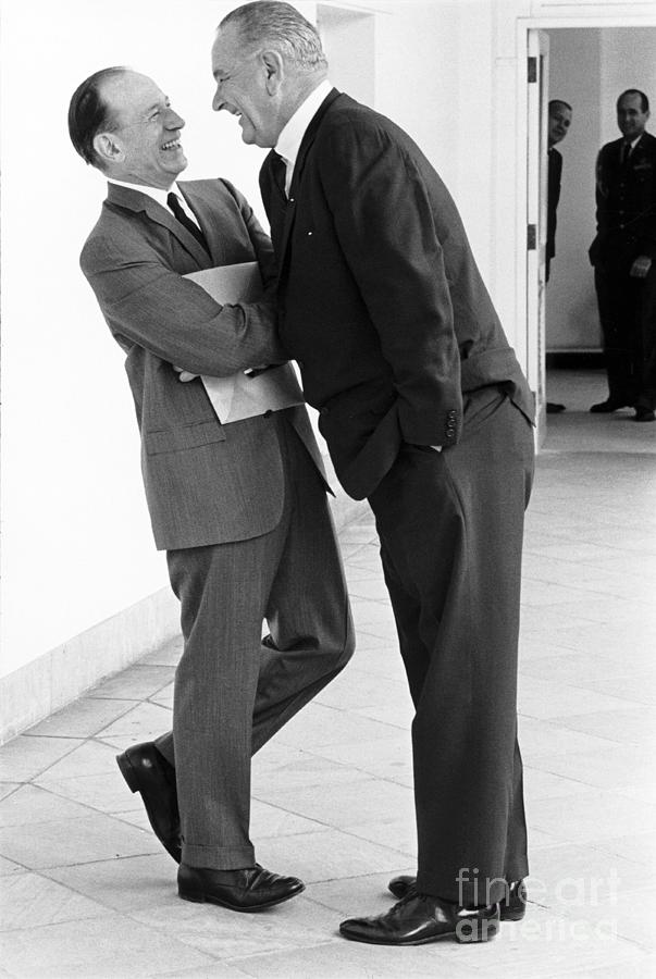 Lyndon Johnson Photograph - The Johnson Treatment, 1965 by Science Source