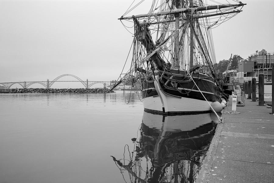 The Lady Washington in Newport Photograph by HW Kateley