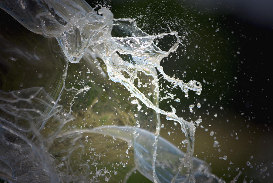 Abstract Photograph - The Last Splash by Richard Andrews