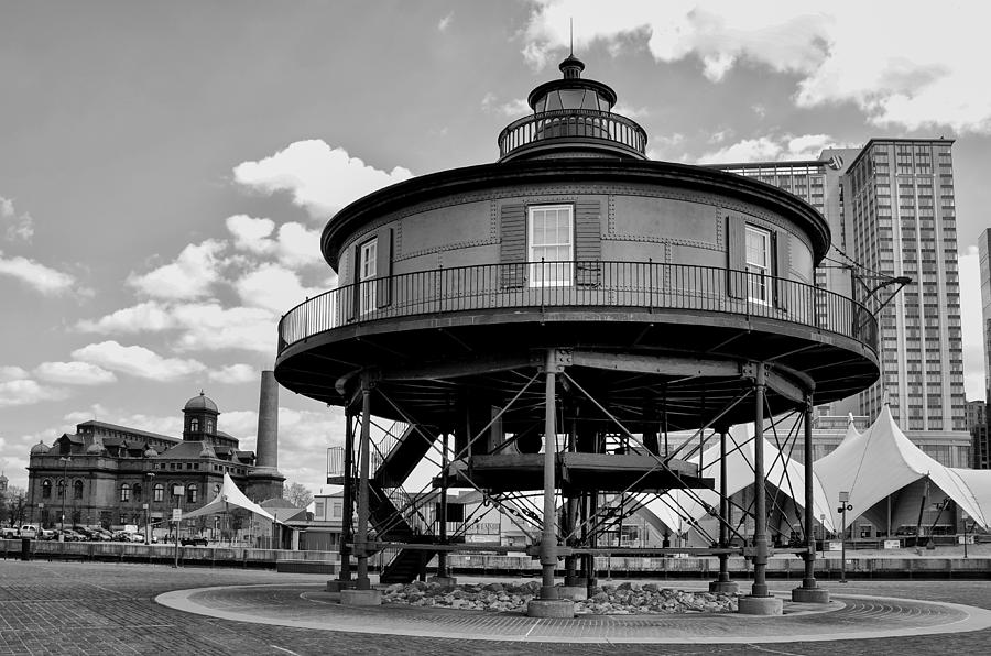 The Lighthouse at Baltimores Inner Harbor Photograph by Bill Cannon