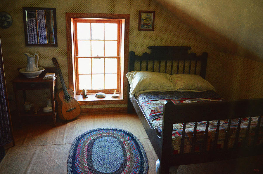 The Lighthouse Keepers Bedroom - San Diego Photograph by Glenn McCarthy Art and Photography