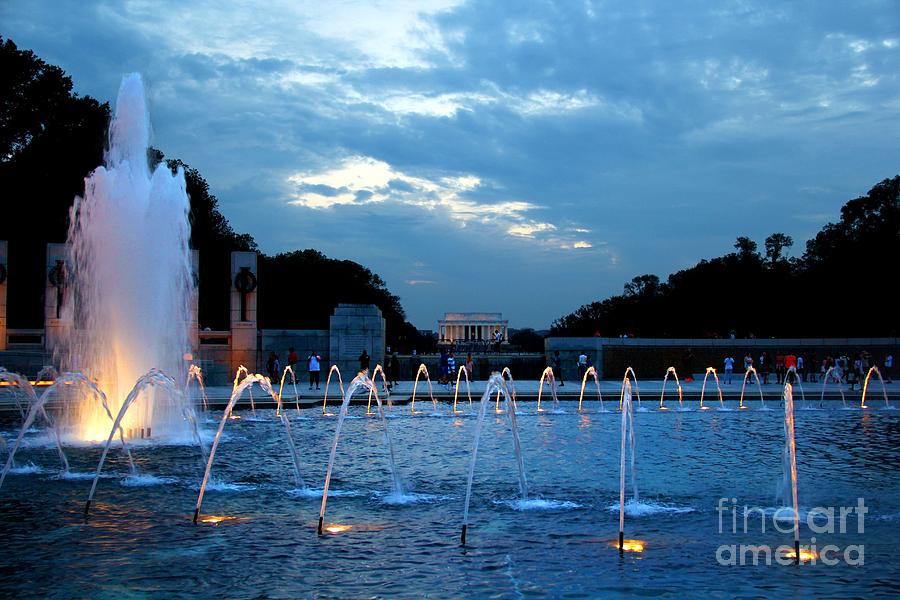 The Lincoln Memorial With The World War II Memorial Fountain Photograph by Marina McLain
