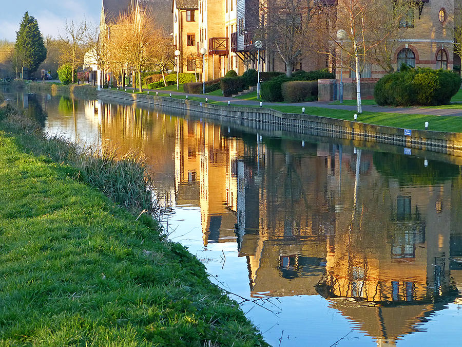 The Maltings Reflections Photograph by Gill Billington