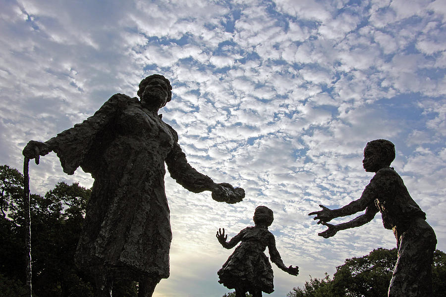 Mary Photograph - Mary McLeod Bethune Memorial Silhouette by Cora Wandel