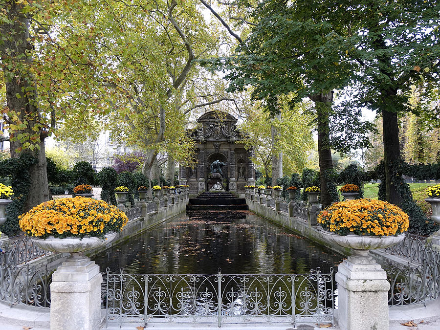 The Medici Fountain At The Luxembourg Gardens Photograph by Rick Rosenshein