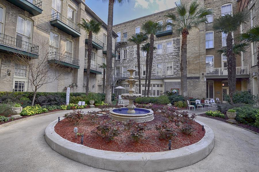 The Menger Hotel Courtyard Photograph by Kristina Deane