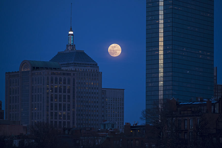 The Moon Rising over Boston Photograph by Toby McGuire