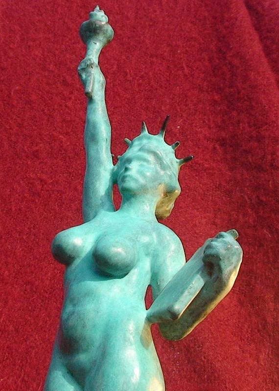 Female Sculpture - The Nude Statue of Liberty by Olivier Duhamel.