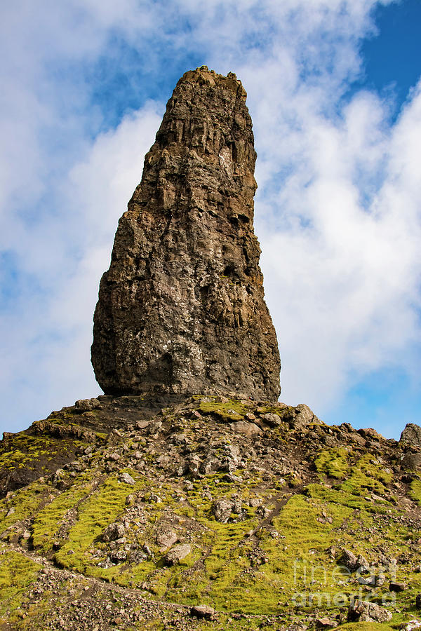 The Old Man of Storr Photograph by Bob Phillips