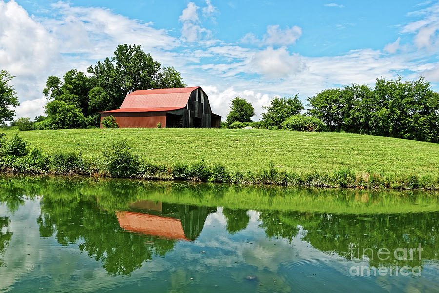 The Old Red Roofed Barn Photograph by Paul Mashburn