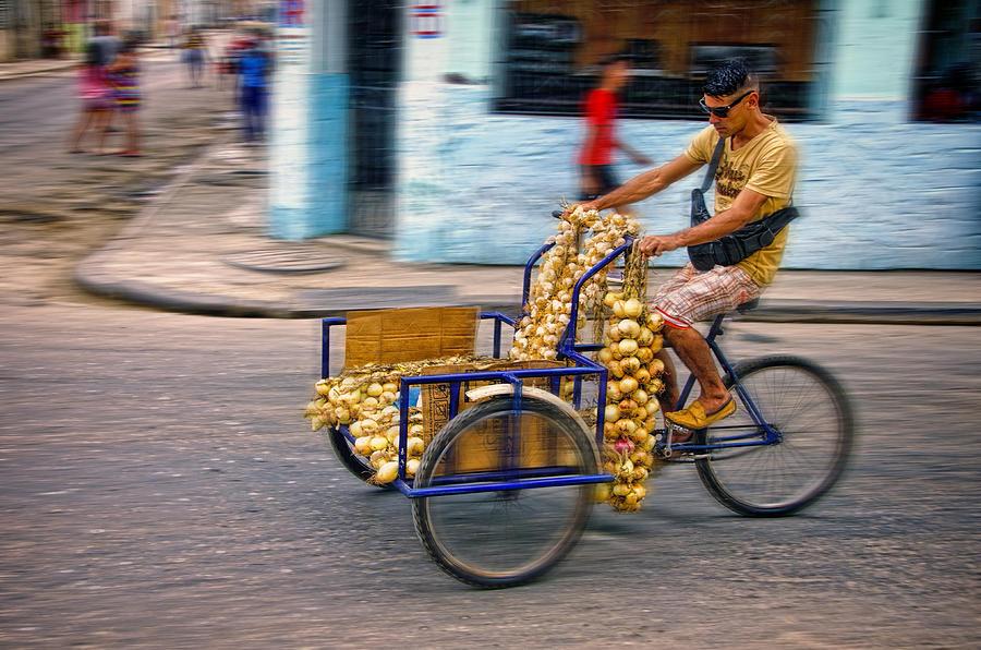 Cuba Photograph - The Onion Vendor by Claude LeTien