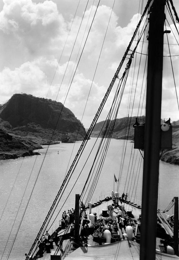 1930s Photograph - The Panama Canal, Circa 1939 by Everett